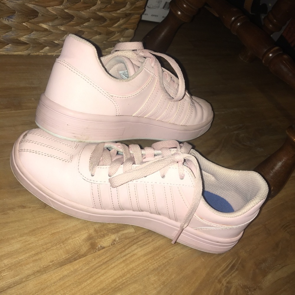 K SWISS PINK SHOES SIZE 7